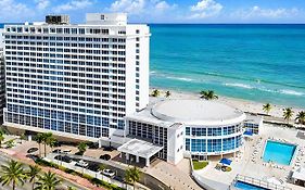 Castle Beach Apartments